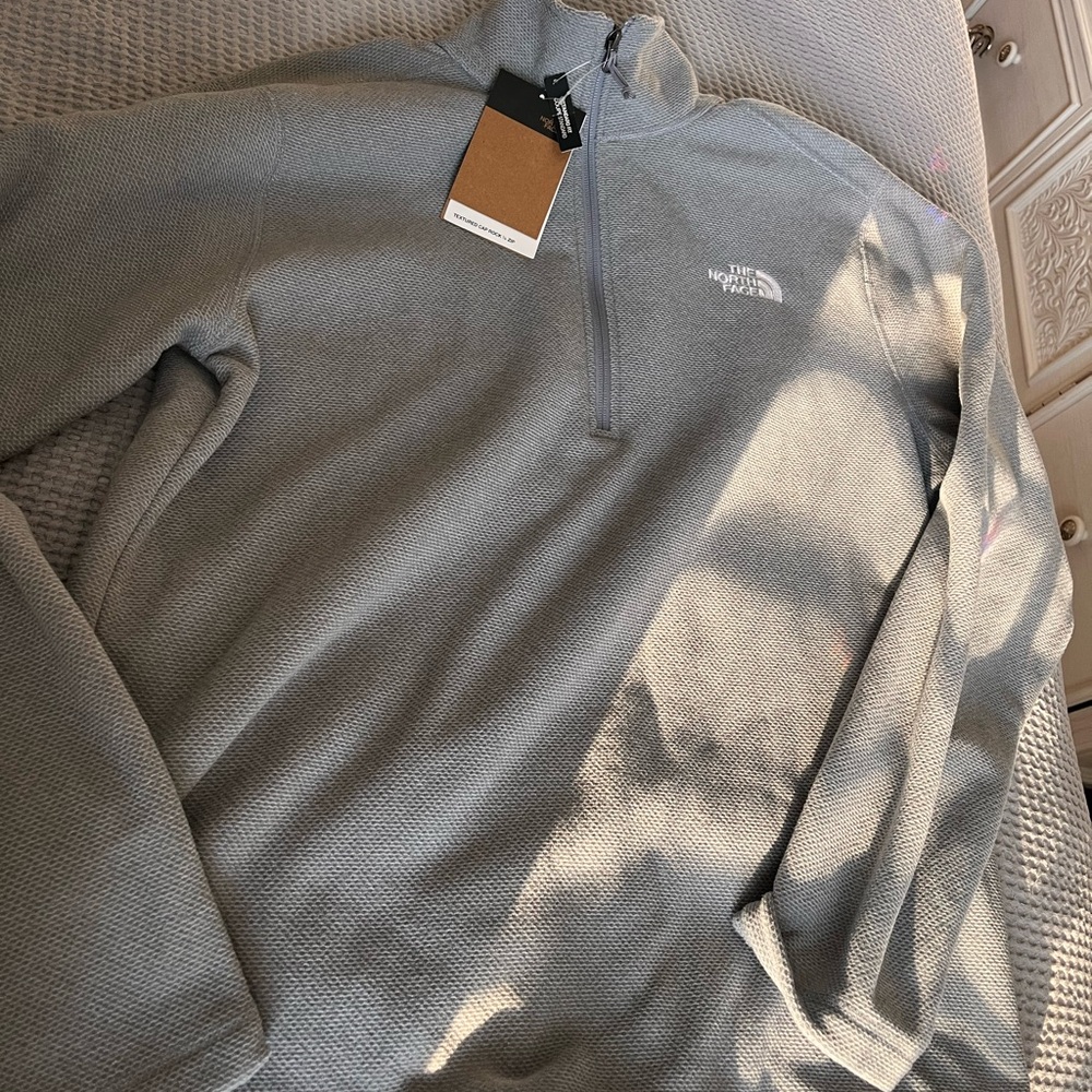 The North Face Men's Light Gray Quarter-Zip Sweater